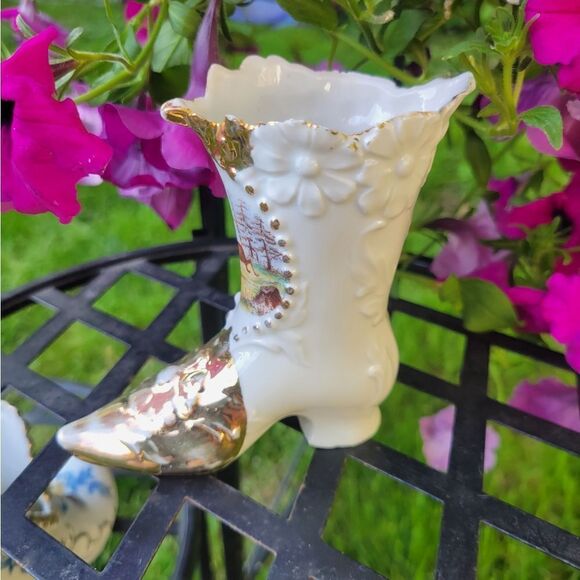 Porcelain Boot - Picture 5 of 13